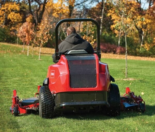 Toro Z Master 7500-D 183 cm (72”) dyzelinė zero-turn vejapjovė (72074) – 37 HP Yanmar, galinis išmetimas